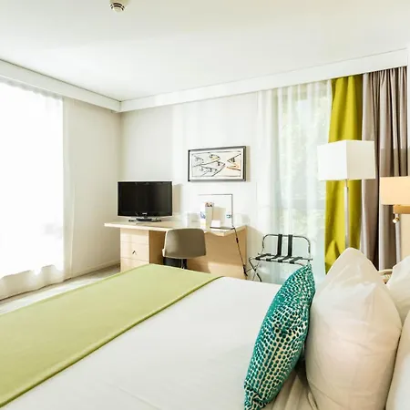 Courtyard By Marriott Montpellier-2